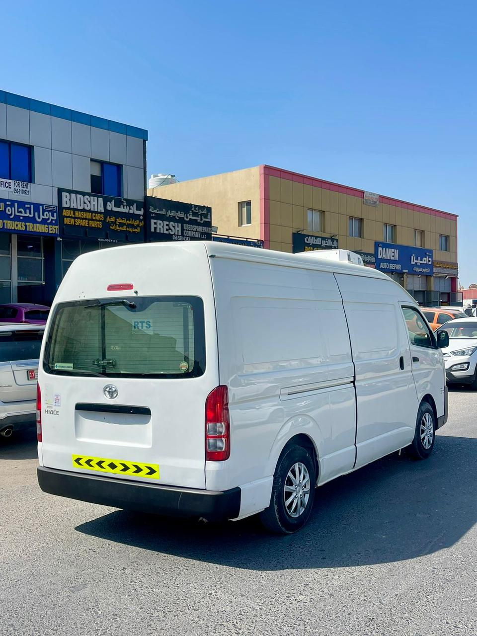 High Roof Chiller Van for Rent